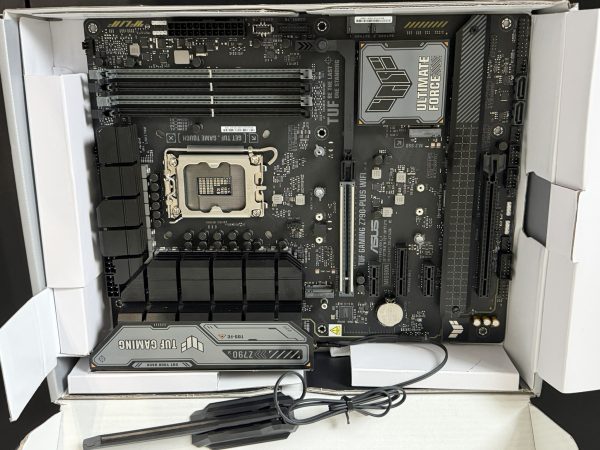 ASUS TUF Gaming Z790-PLUS WIFI ATX DDR5 Motherboard – LGA1700